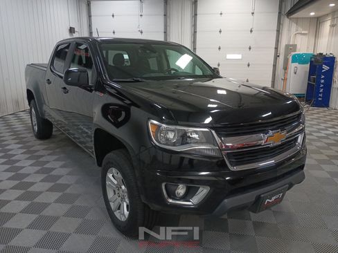 Used 2017 Chevrolet Colorado LT w/ LT Convenience Package AWD/4WD image 5