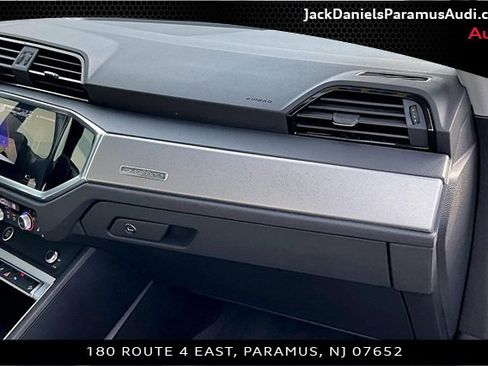 Used 2023 Audi Q3 2.0T Premium w/ Convenience Package image 14