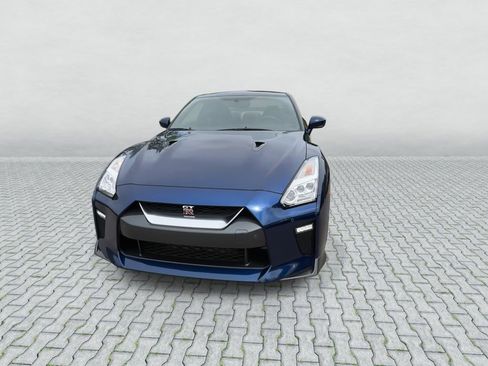 Used 2015 Nissan GT-R Premium AWD/4WD image 3