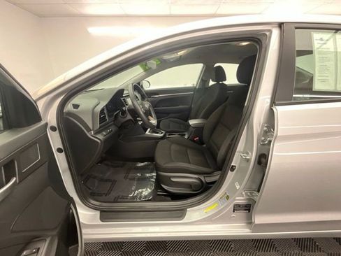 Used 2020 Hyundai Elantra SE w/ Cargo Package (C1) FWD image 16