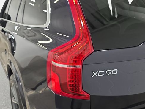 Used 2019 Volvo XC90 T5 Momentum w/ Multimedia Package AWD/4WD image 31