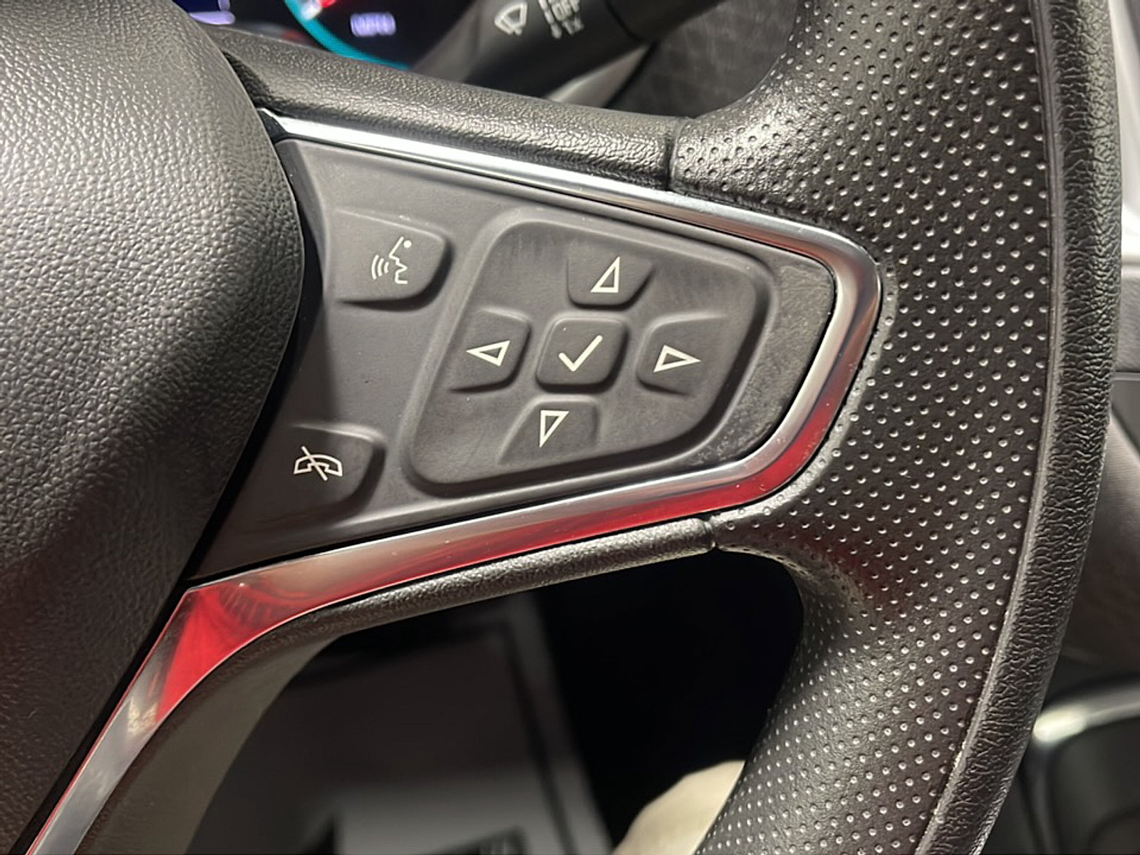 Used 2024 Chevrolet Malibu LT FWD image 7
