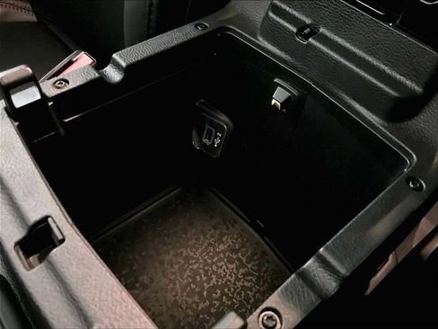 Used 2025 Jeep Wrangler Unlimited Rubicon w/ Convenience Group AWD/4WD image 37