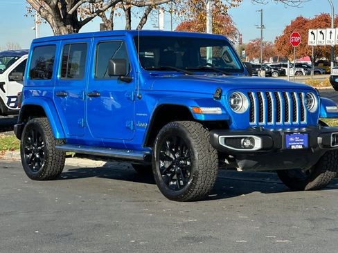 Used 2021 Jeep Wrangler Unlimited Sahara w/ Cold Weather Group image 9