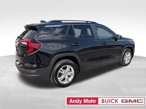 Used 2024 GMC Terrain SLE w/ Driver Convenience Package FWD image 13