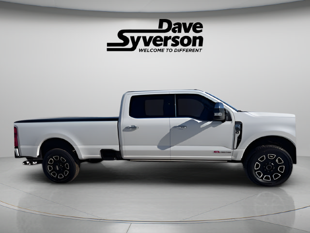 Used 2024 Ford F250 4x4 Crew Cab Super Duty image 3