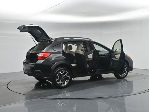 Used 2017 Subaru Crosstrek 2.0i Premium image 6