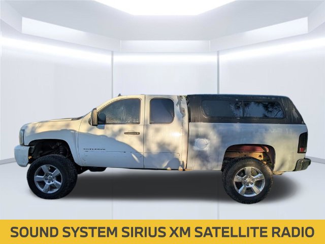Used 2010 Chevrolet Silverado 1500 LS AWD/4WD image 2