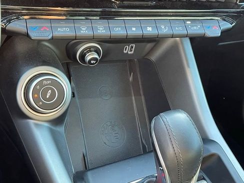 Used 2024 Alfa Romeo Tonale Veloce image 19