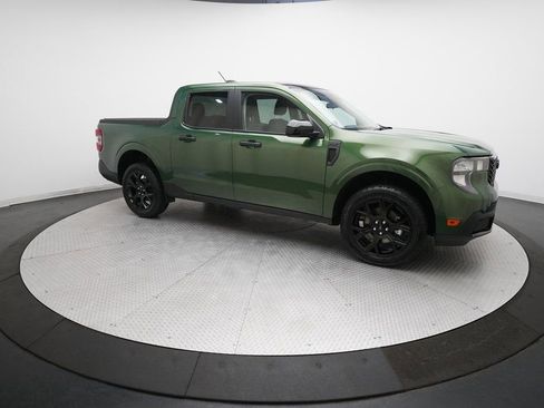 Used 2025 Ford Maverick XLT w/ Black Appearance Package image 13