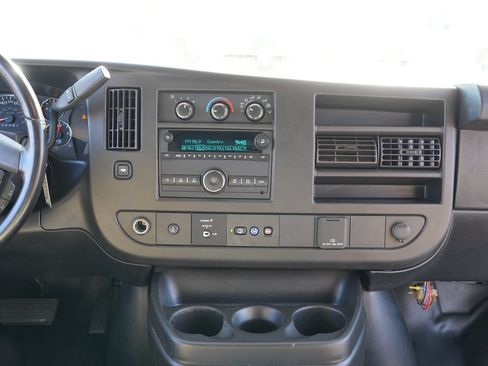 Used 2020 Chevrolet Express 3500 w/ Driver Convenience Package RWD image 24