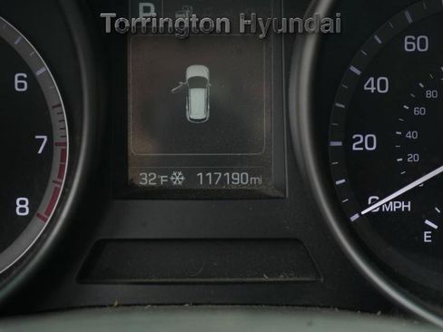 Used 2017 Hyundai Santa Fe SE image 13