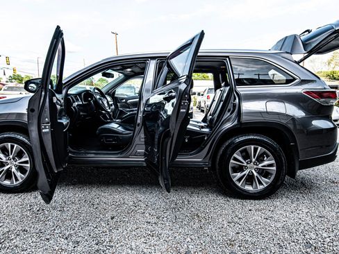 Used 2014 Toyota Highlander XLE image 22