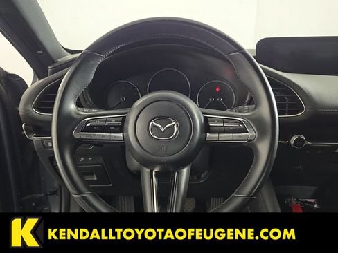Used 2019 MAZDA MAZDA3 Hatchback w/ Premium Package FWD image 13