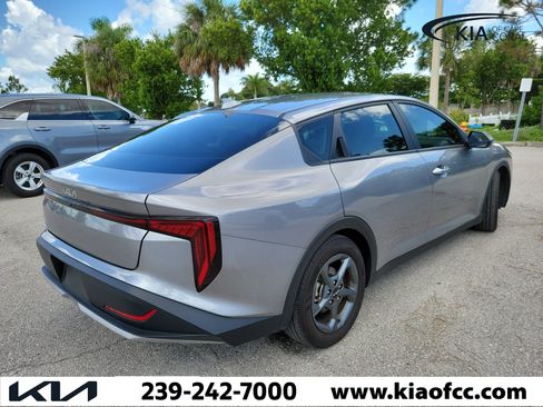 Used 2025 Kia K4 FWD image 9