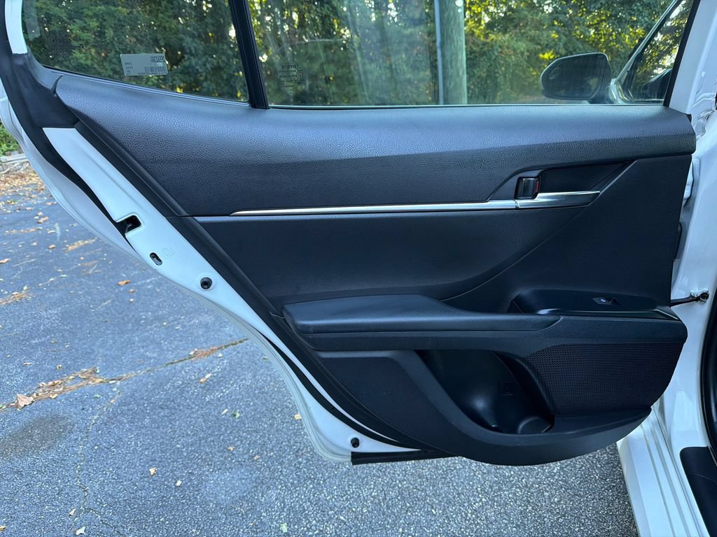 Used 2020 Toyota Camry LE w/ Convenience Package FWD image 21