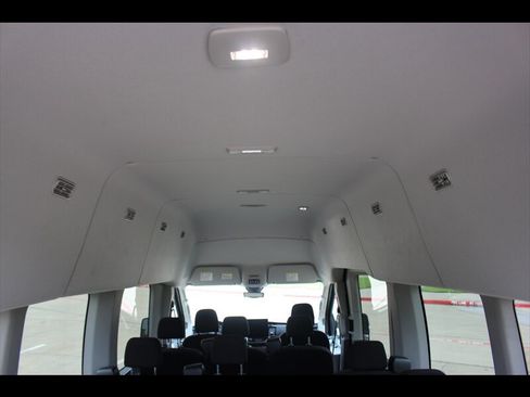 Used 2024 Ford Transit 350 XLT RWD image 13