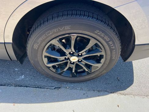 Used 2019 Chevrolet Equinox LT AWD/4WD image 13