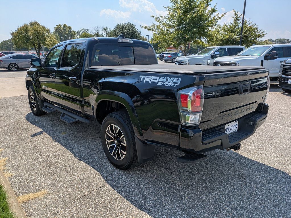 Used 2020 Toyota Tacoma TRD Sport w/ TRD Premium Sport Package AWD/4WD image 6