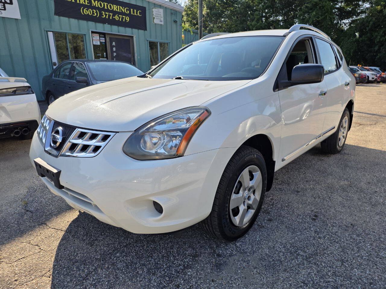 Used 2014 Nissan Rogue S w/ Convenience Package AWD/4WD image 3