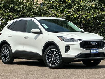 New 2025 Ford Escape SE