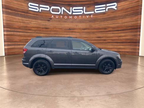 Used 2020 Dodge Journey SE w/ Blacktop Package FWD image 8