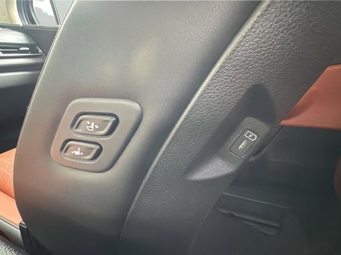 New 2026 Kia Carnival SX FWD image 30
