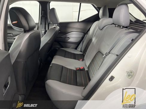 Used 2023 Nissan Kicks SR w/ SR Premium Package FWD image 12