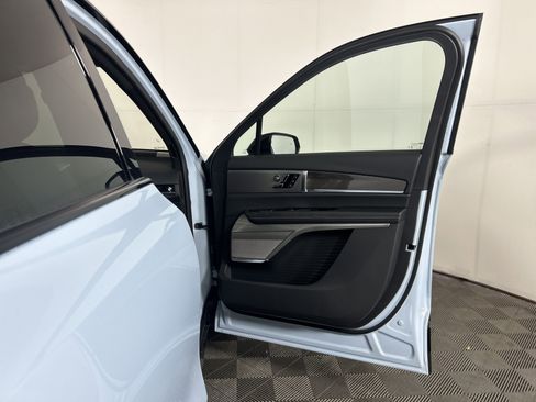 New 2026 Cadillac Vistiq Sport image 46