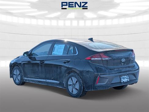 Used 2020 Hyundai Ioniq SE image 5