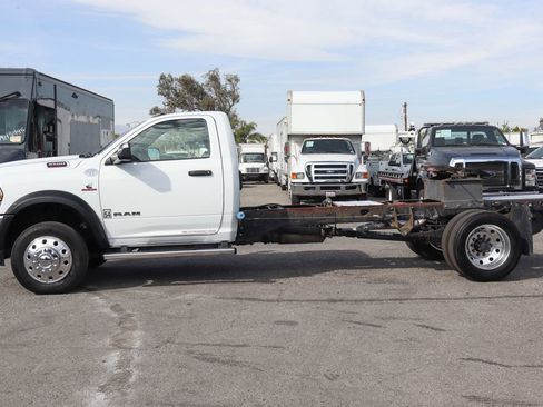 Used 2022 RAM 5500 Tradesman RWD image 5