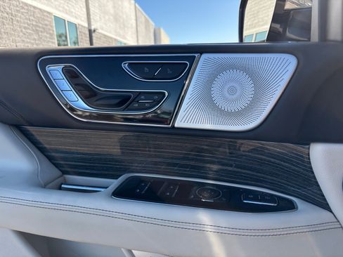 Used 2022 Lincoln Navigator Black Label image 16