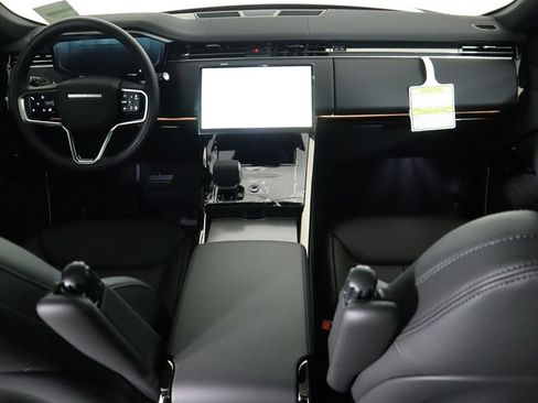 New 2026 Land Rover Range Rover Sport SE image 14