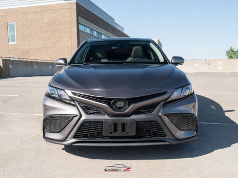 Used 2022 Toyota Camry SE w/ Cold Weather Package AWD/4WD image 2