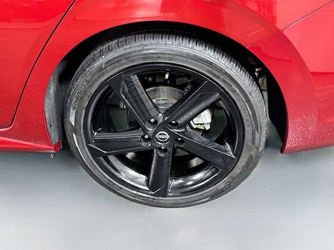 Used 2024 Nissan Sentra SR w/ Trunk Package image 37