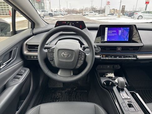 Used 2025 Toyota Prius XLE image 17