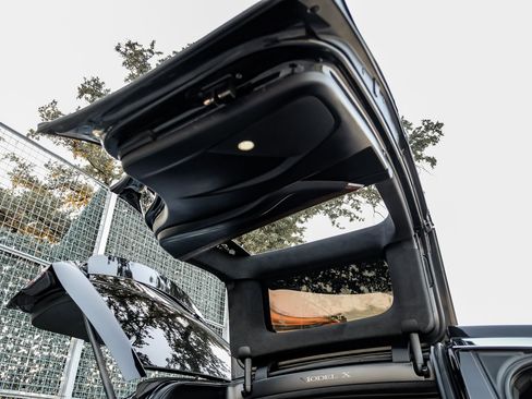 Used 2017 Tesla Model X 75D image 52