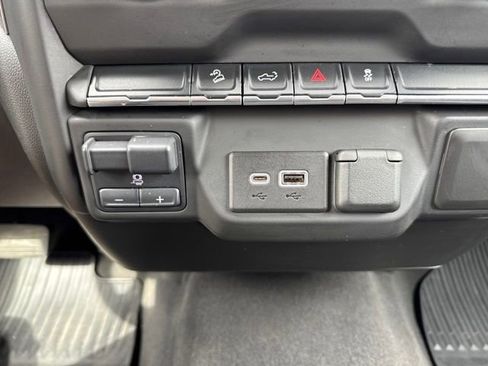Used 2021 Chevrolet Silverado 1500 Custom Trail Boss AWD/4WD image 33