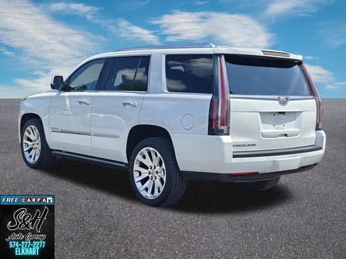 Used 2018 Cadillac Escalade Platinum AWD/4WD image 15