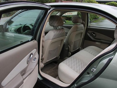 Used 2004 Chevrolet Malibu LS w/ Preferred Equipment Group image 15