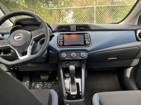 Used 2025 Nissan Versa SV FWD image 14
