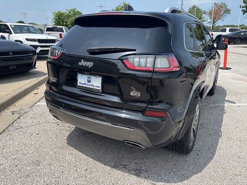 Used 2019 Jeep Cherokee Overland AWD/4WD image 24