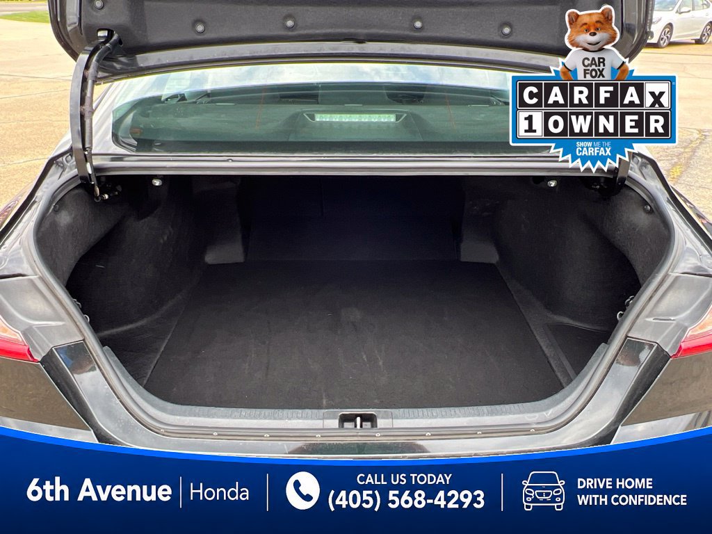 Used 2025 Toyota Camry LE FWD image 15