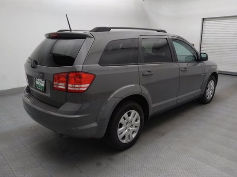 Used 2020 Dodge Journey SE FWD image 9