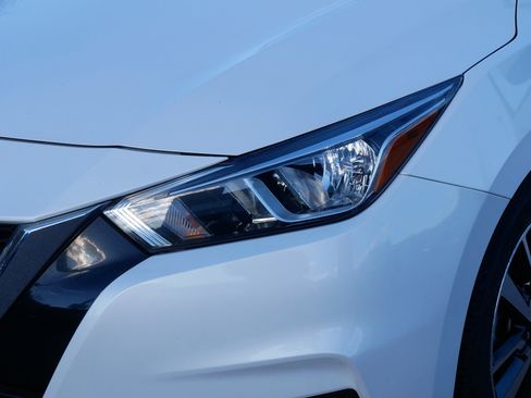 Certified 2022 Nissan Versa SV image 16