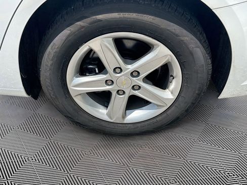 Used 2023 Chevrolet Malibu LS FWD image 31