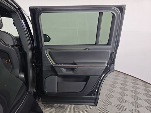Used 2025 Rivian R1S Adventure AWD/4WD image 19