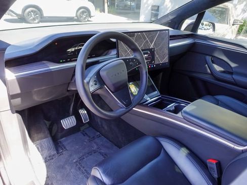 Used 2024 Tesla Model X AWD/4WD image 10