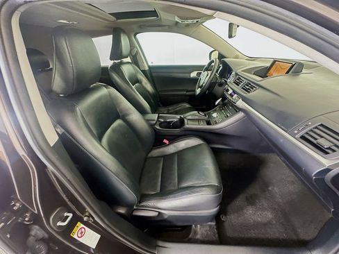 Used 2011 Lexus CT 200h image 28