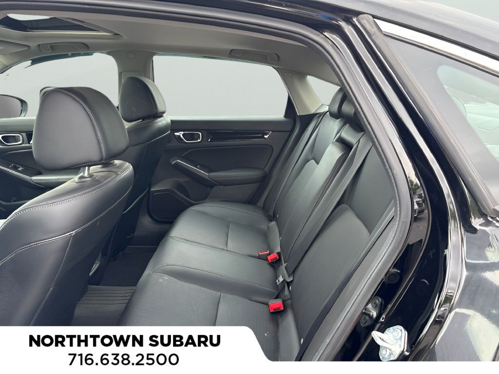 Used 2022 Honda Civic Touring image 9